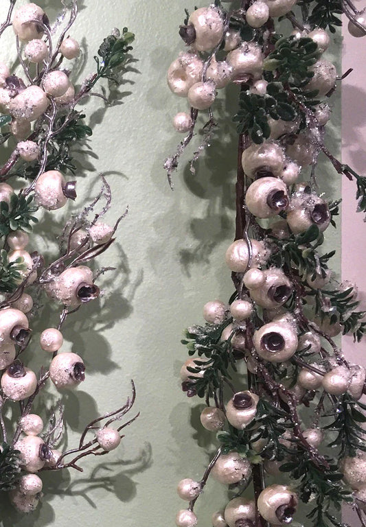 Snowy Pearl Crabapple and Boxwood Garland