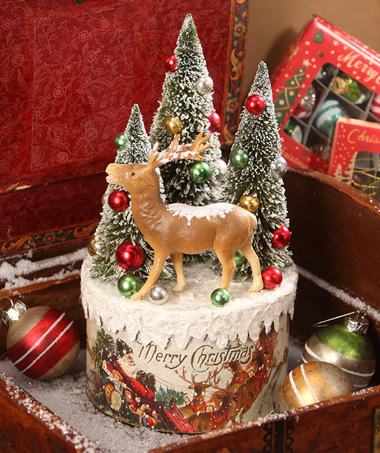Traditional Reindeer Vignette on Box